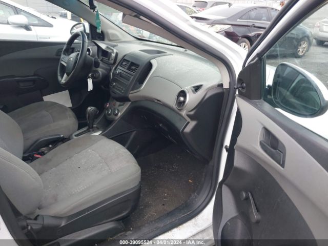 Photo 4 VIN: 1G1JA6SG7G4170852 - CHEVROLET SONIC 