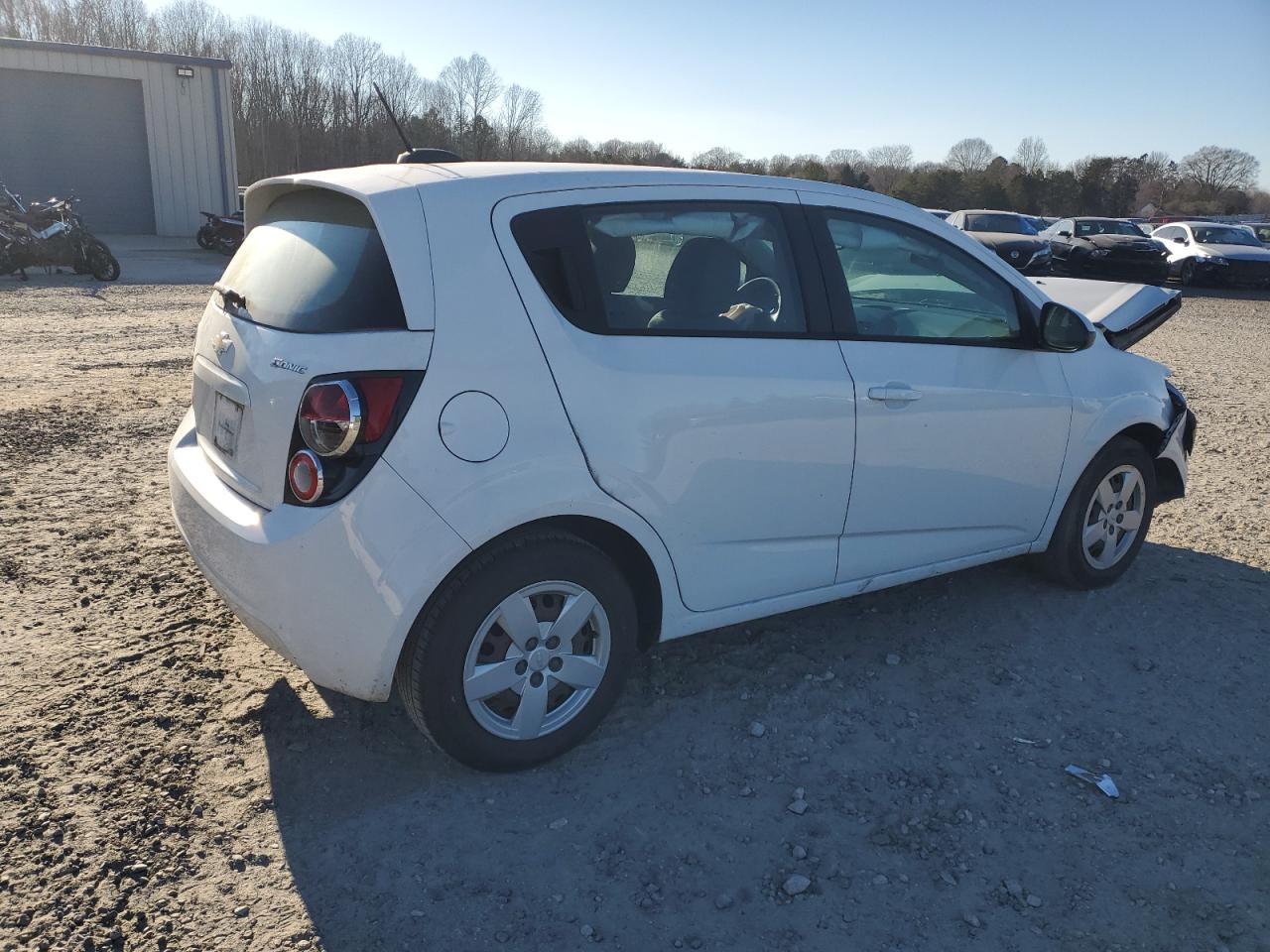 Photo 2 VIN: 1G1JA6SGXG4168996 - CHEVROLET SONIC 