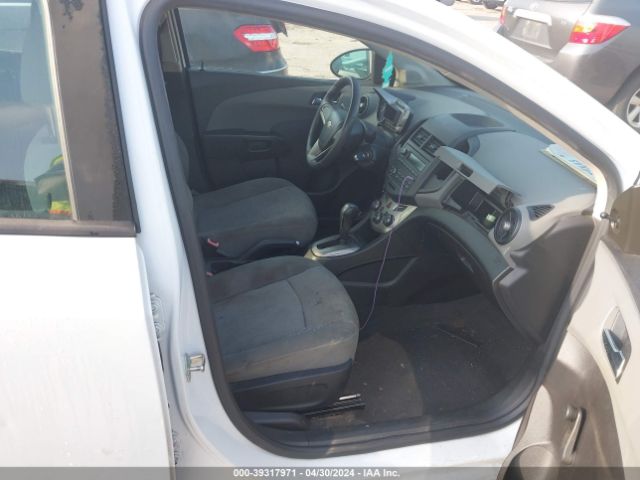 Photo 4 VIN: 1G1JA6SH0C4142605 - CHEVROLET SONIC 