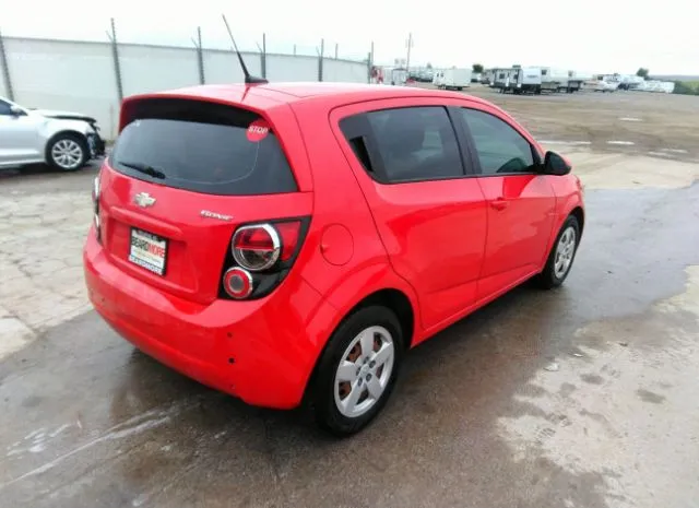 Photo 3 VIN: 1G1JA6SH0E4207715 - CHEVROLET SONIC 