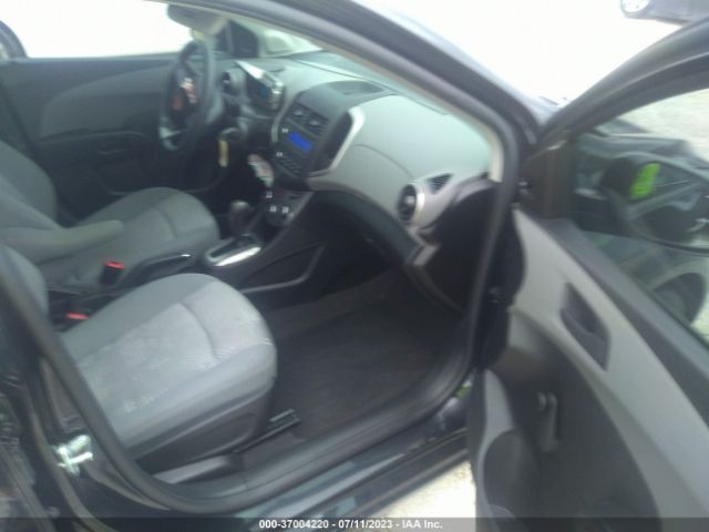 Photo 4 VIN: 1G1JA6SH0F4138722 - CHEVROLET SONIC 