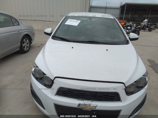 Photo 5 VIN: 1G1JA6SH0F4189301 - CHEVROLET SONIC 