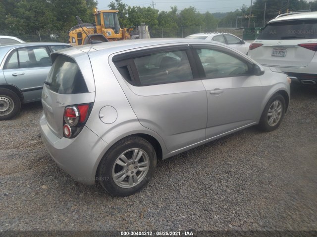 Photo 3 VIN: 1G1JA6SH1C4136327 - CHEVROLET SONIC 