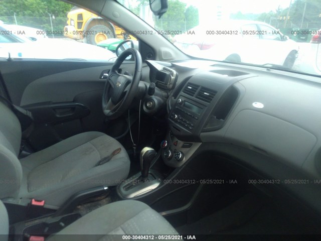 Photo 4 VIN: 1G1JA6SH1C4136327 - CHEVROLET SONIC 