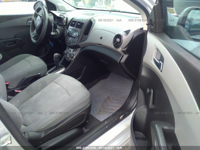 Photo 4 VIN: 1G1JA6SH1C4151796 - CHEVROLET SONIC 