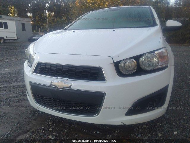 Photo 5 VIN: 1G1JA6SH1C4206697 - CHEVROLET SONIC 