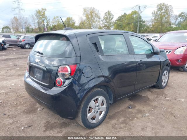 Photo 3 VIN: 1G1JA6SH1F4131150 - CHEVROLET SONIC 