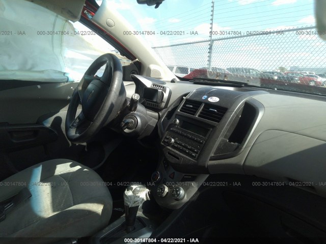 Photo 4 VIN: 1G1JA6SH2D4122406 - CHEVROLET SONIC 