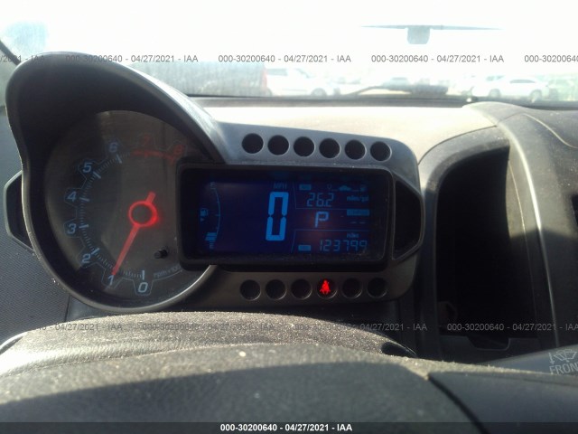 Photo 6 VIN: 1G1JA6SH2D4130098 - CHEVROLET SONIC 