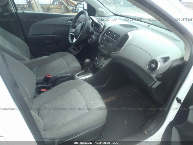 Photo 4 VIN: 1G1JA6SH3E4220121 - CHEVROLET SONIC 