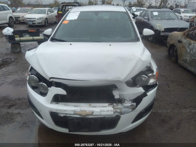 Photo 5 VIN: 1G1JA6SH3E4220121 - CHEVROLET SONIC 