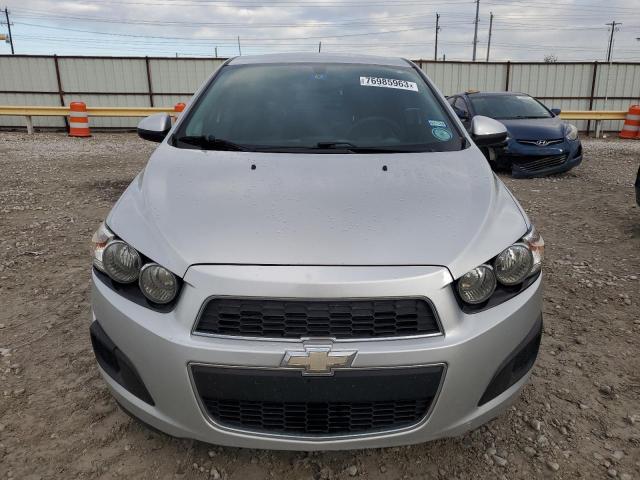 Photo 4 VIN: 1G1JA6SH3F4125575 - CHEVROLET SONIC 