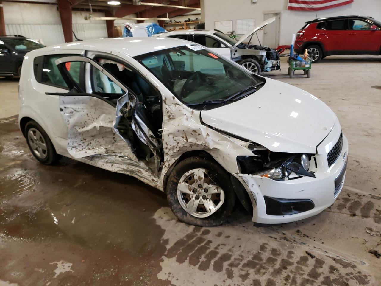 Photo 3 VIN: 1G1JA6SH4E4132243 - CHEVROLET SONIC 