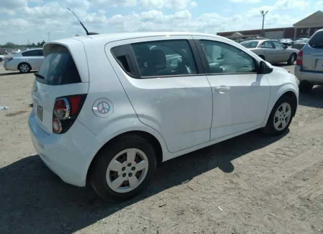 Photo 3 VIN: 1G1JA6SH4E4149317 - CHEVROLET SONIC 