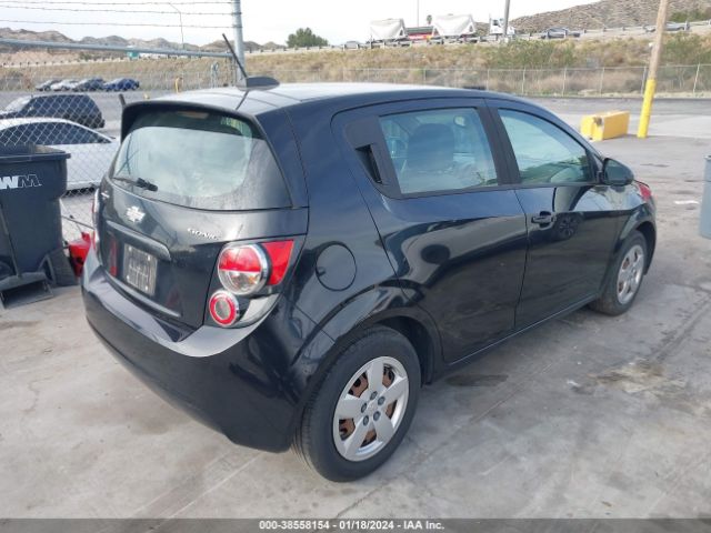 Photo 3 VIN: 1G1JA6SH4F4143065 - CHEVROLET SONIC 