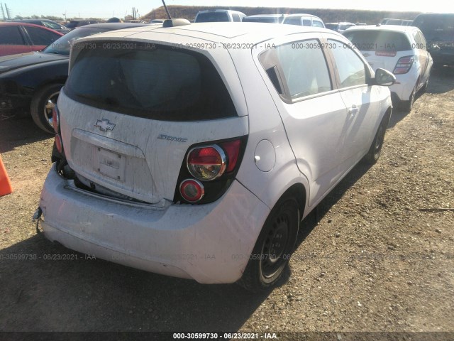 Photo 3 VIN: 1G1JA6SH4F4207668 - CHEVROLET SONIC 