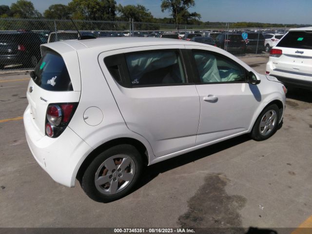 Photo 3 VIN: 1G1JA6SH5G4163228 - CHEVROLET SONIC 