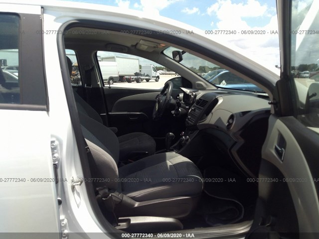 Photo 4 VIN: 1G1JA6SH6E4209579 - CHEVROLET SONIC 