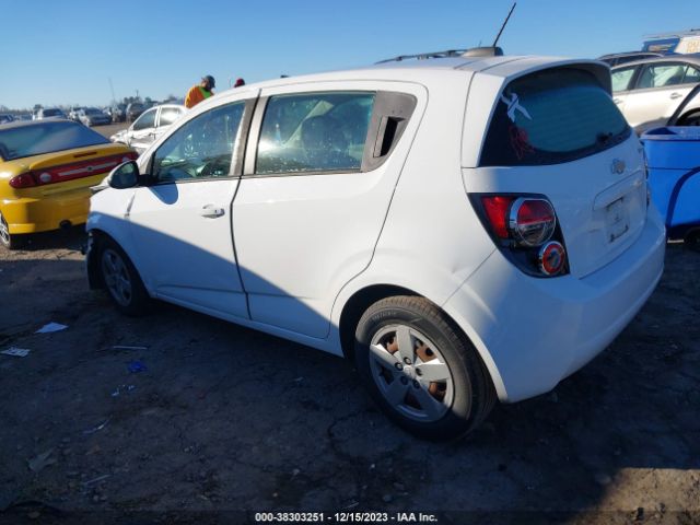 Photo 2 VIN: 1G1JA6SH6G4146888 - CHEVROLET SONIC 