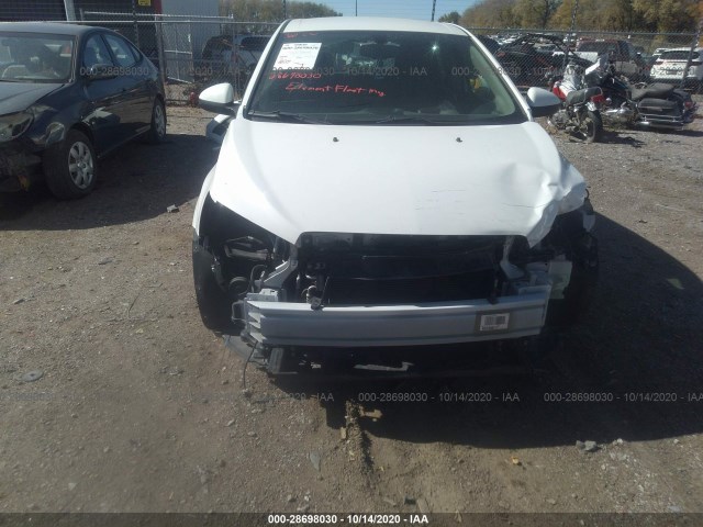 Photo 5 VIN: 1G1JA6SH8G4175518 - CHEVROLET SONIC 