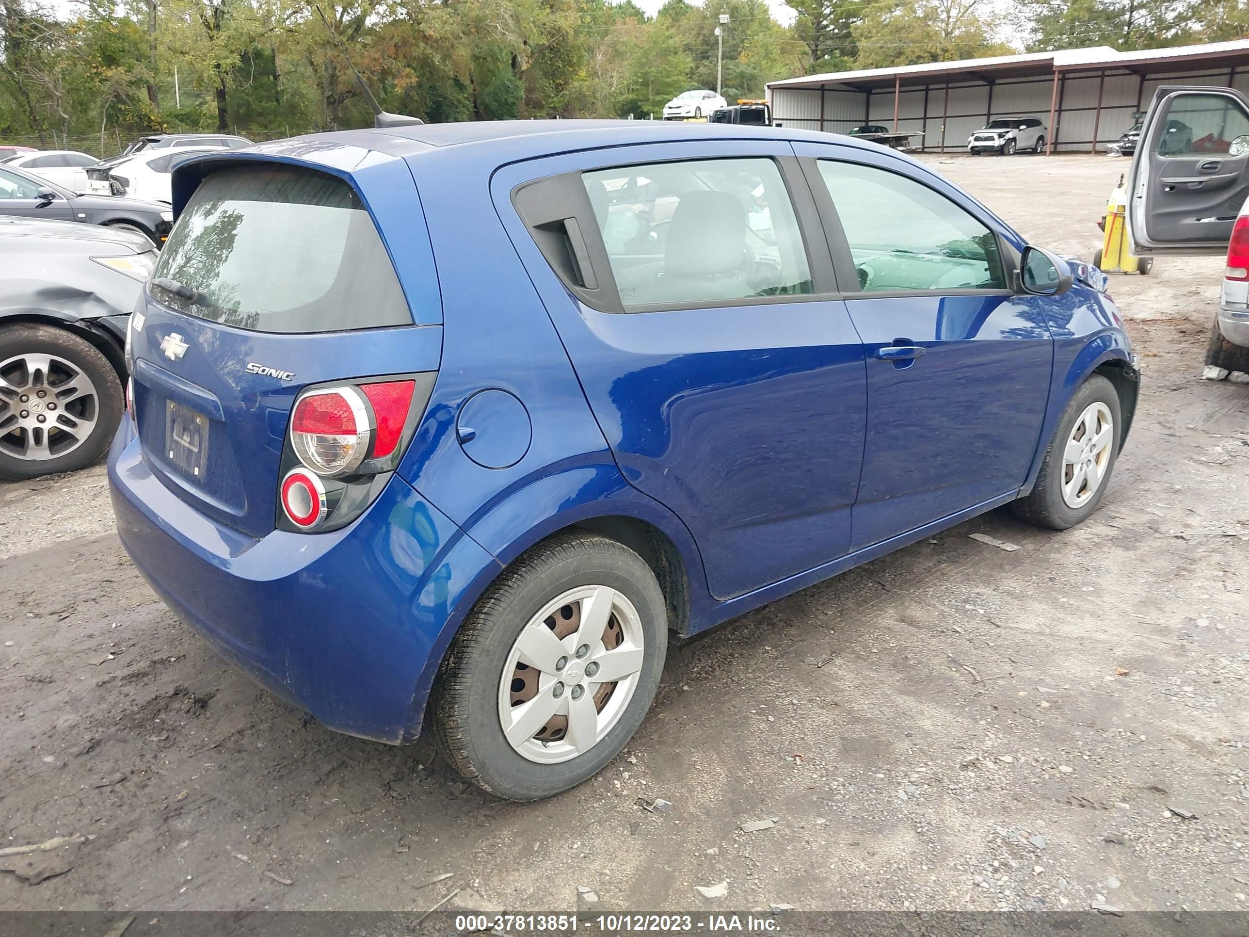 Photo 3 VIN: 1G1JA6SHXE4188283 - CHEVROLET SONIC 