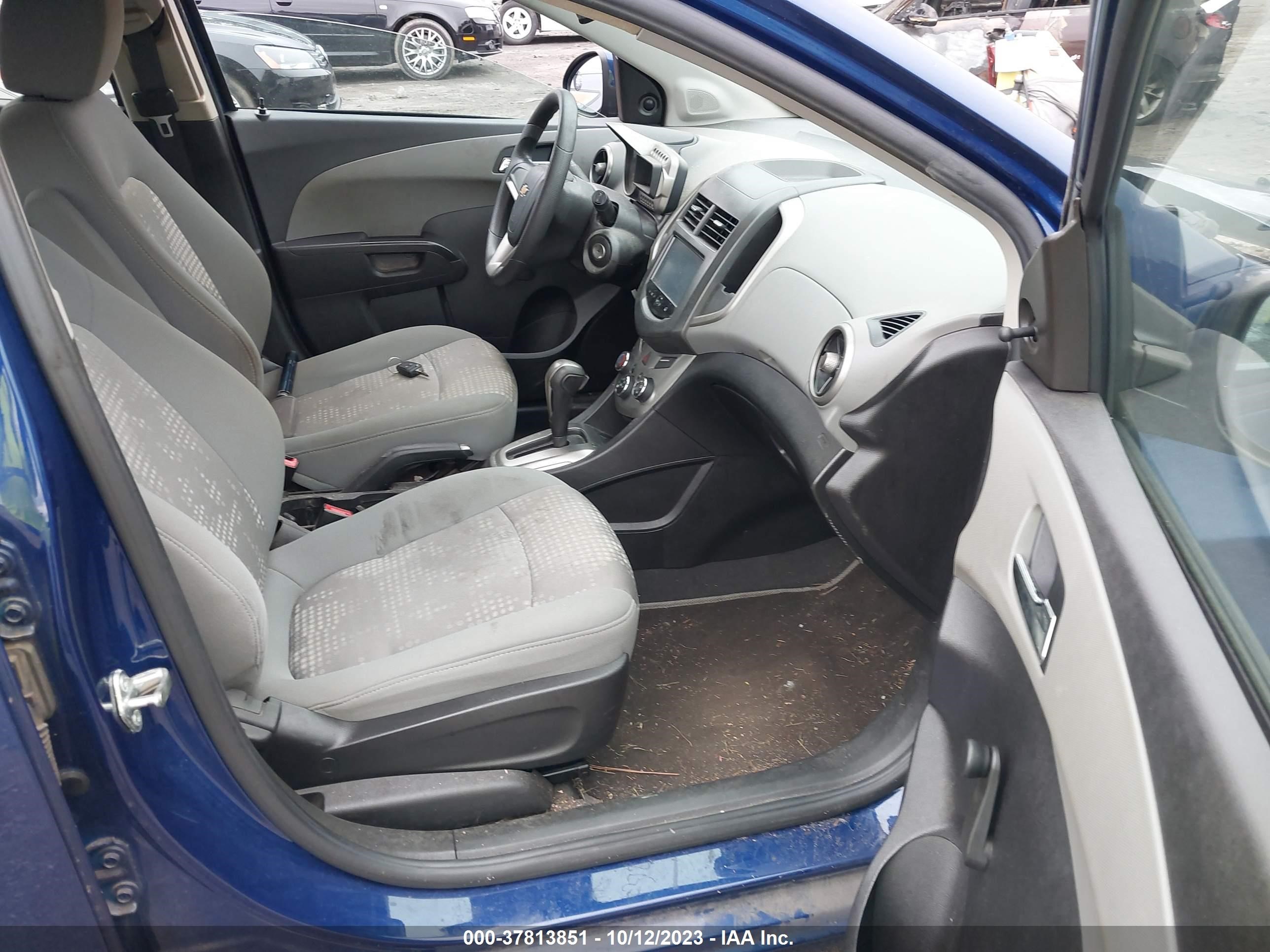 Photo 4 VIN: 1G1JA6SHXE4188283 - CHEVROLET SONIC 