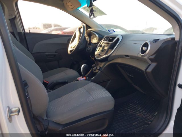 Photo 4 VIN: 1G1JB5SB8K4128470 - CHEVROLET SONIC 