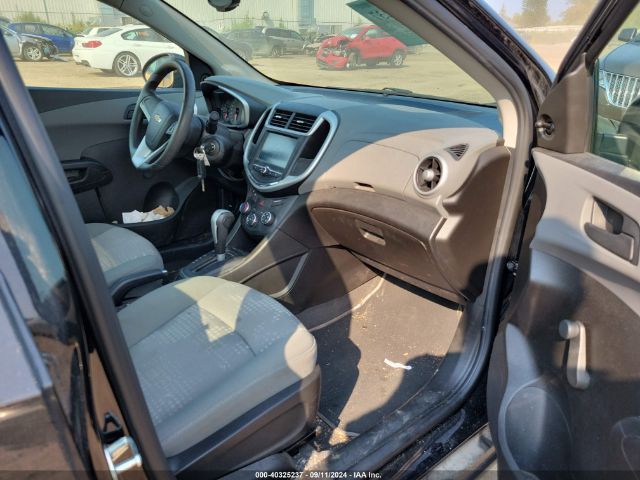 Photo 4 VIN: 1G1JB5SH0H4173707 - CHEVROLET SONIC 