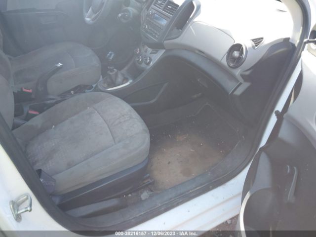 Photo 4 VIN: 1G1JB5SH3D4240665 - CHEVROLET SONIC 