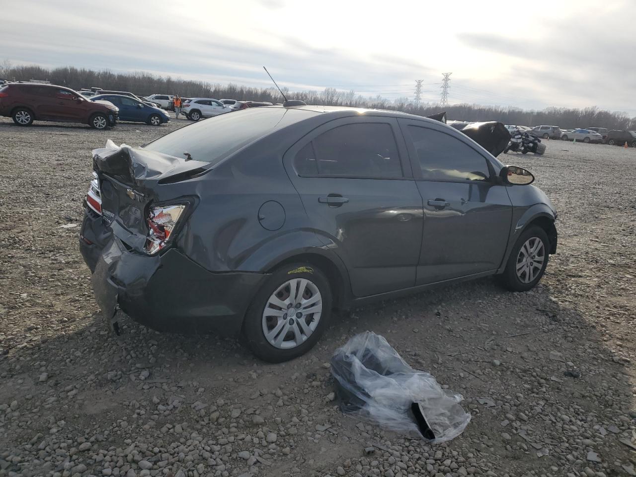 Photo 2 VIN: 1G1JB5SH8H4147856 - CHEVROLET SONIC 