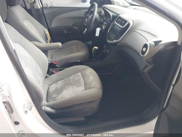 Photo 4 VIN: 1G1JB5SH9H4176010 - CHEVROLET SONIC 