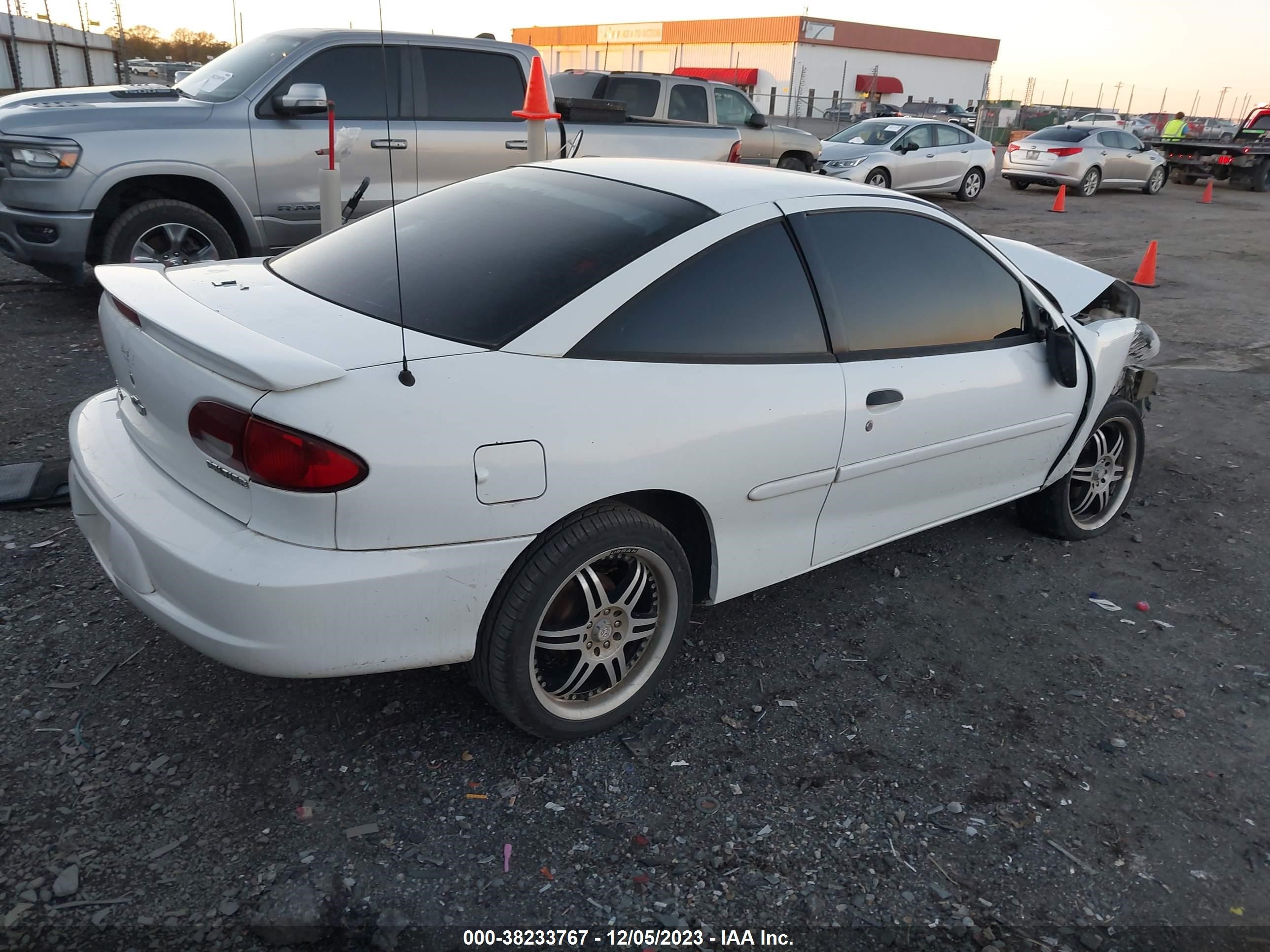 Photo 3 VIN: 1G1JC124927226719 - CHEVROLET CAVALIER 