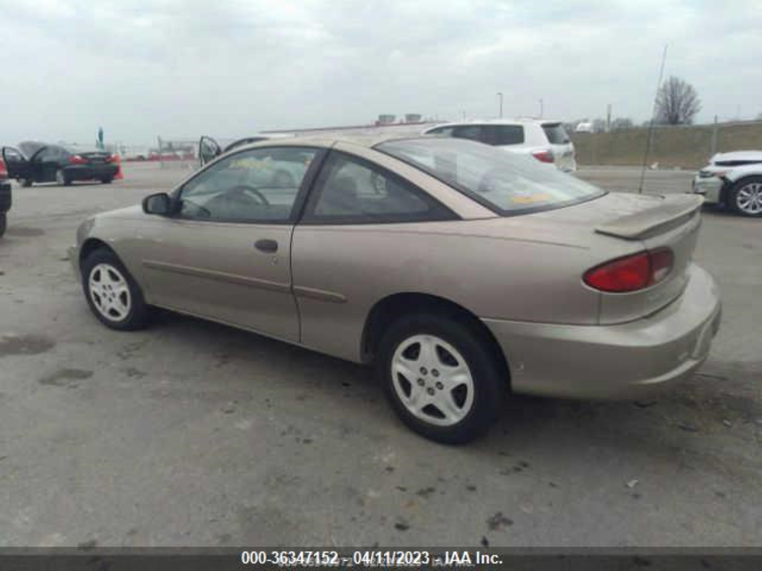 Photo 2 VIN: 1G1JC1249Y7199885 - CHEVROLET CAVALIER 