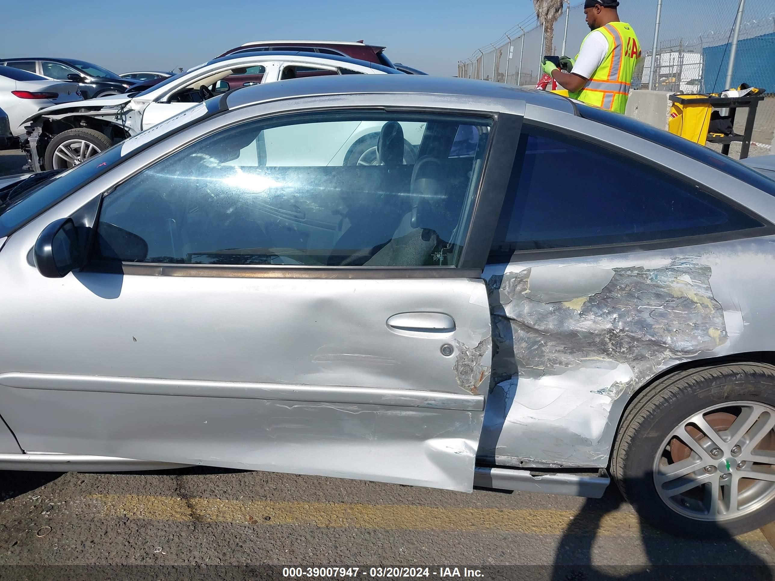 Photo 13 VIN: 1G1JC124X27387001 - CHEVROLET CAVALIER 