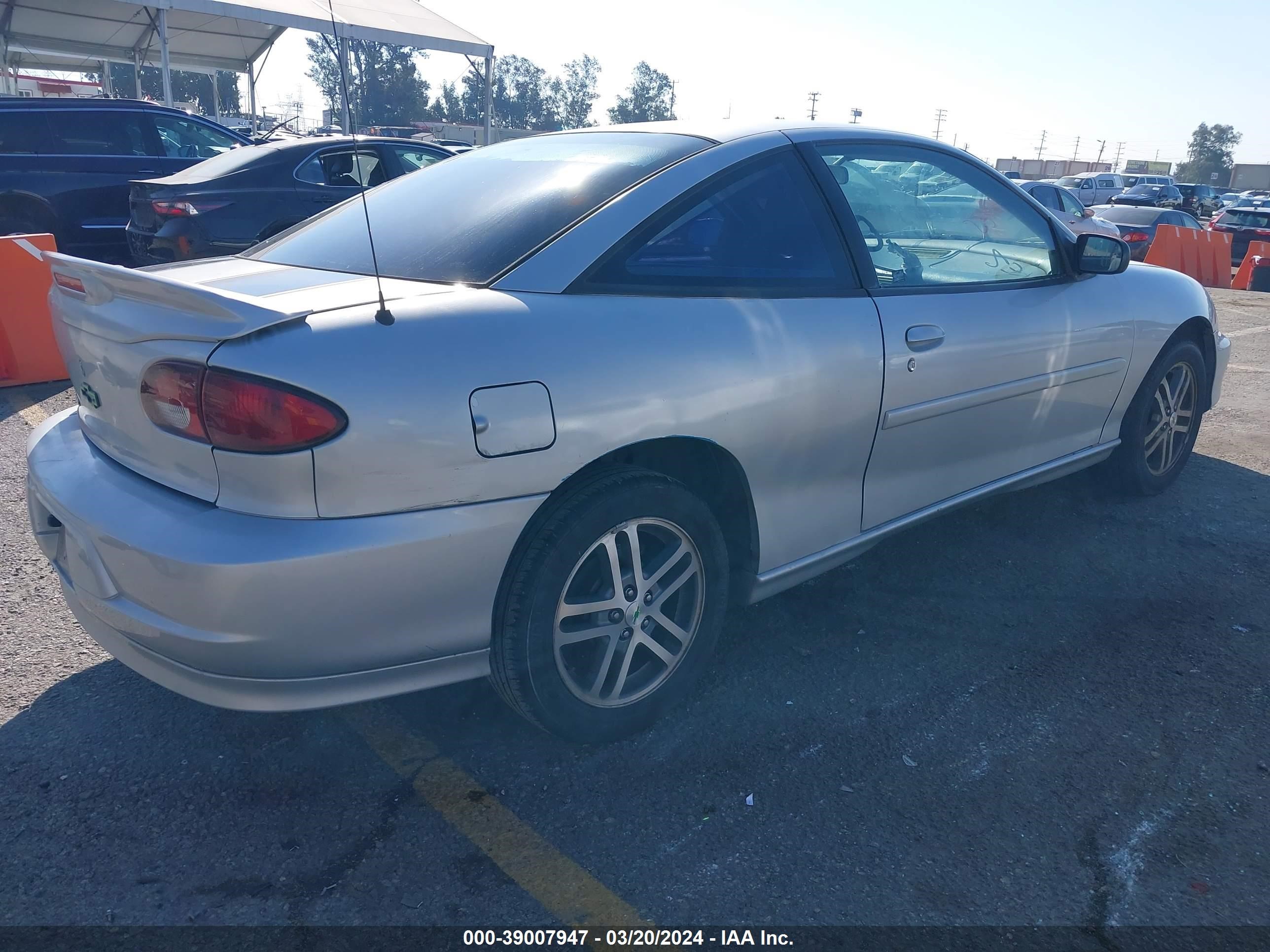 Photo 3 VIN: 1G1JC124X27387001 - CHEVROLET CAVALIER 