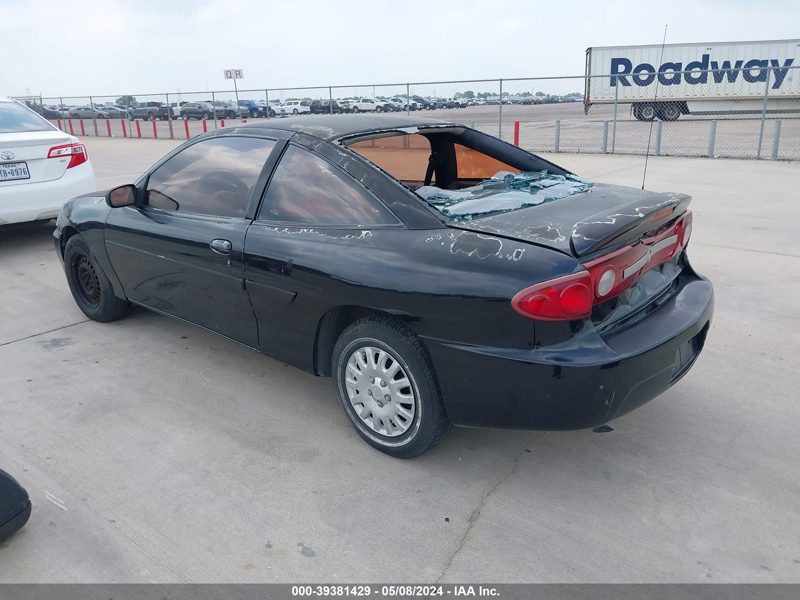 Photo 2 VIN: 1G1JC12F337264384 - CHEVROLET CAVALIER 