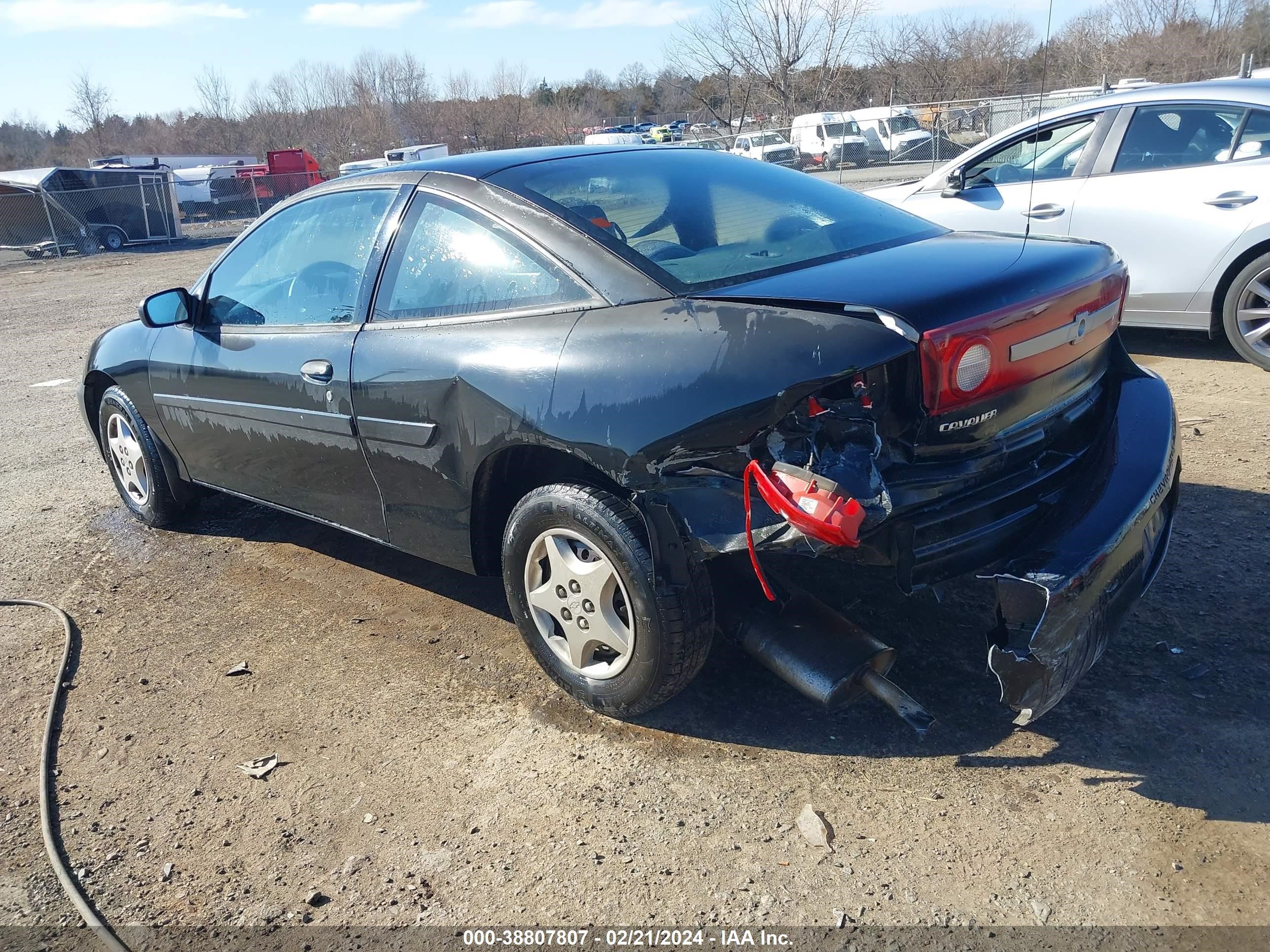 Photo 2 VIN: 1G1JC12F337270069 - CHEVROLET CAVALIER 