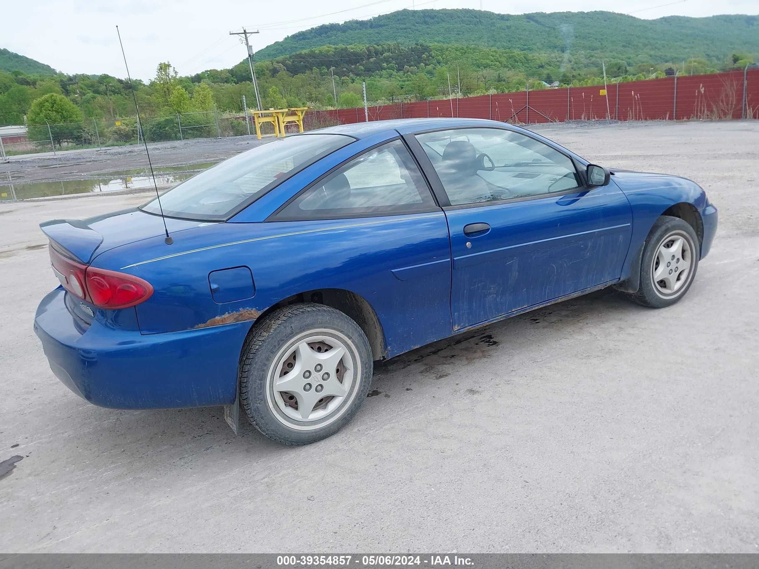 Photo 3 VIN: 1G1JC12F537215591 - CHEVROLET CAVALIER 