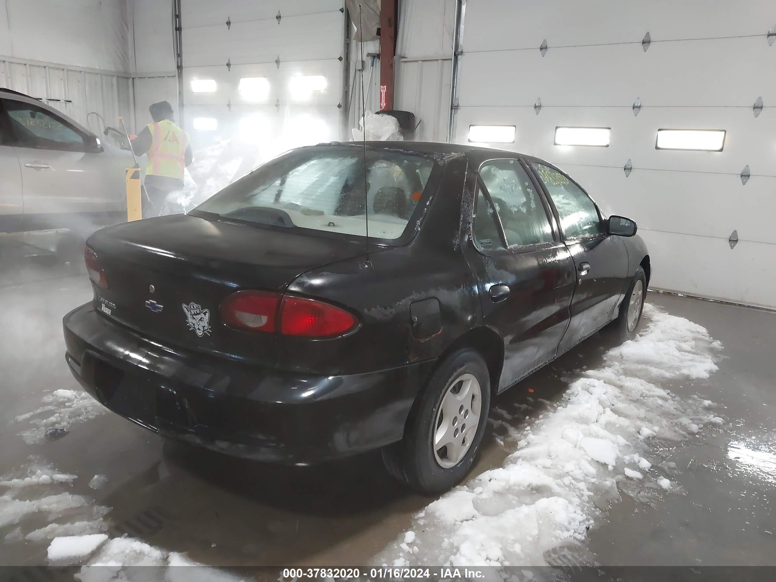 Photo 3 VIN: 1G1JC5240Y7423763 - CHEVROLET CAVALIER 