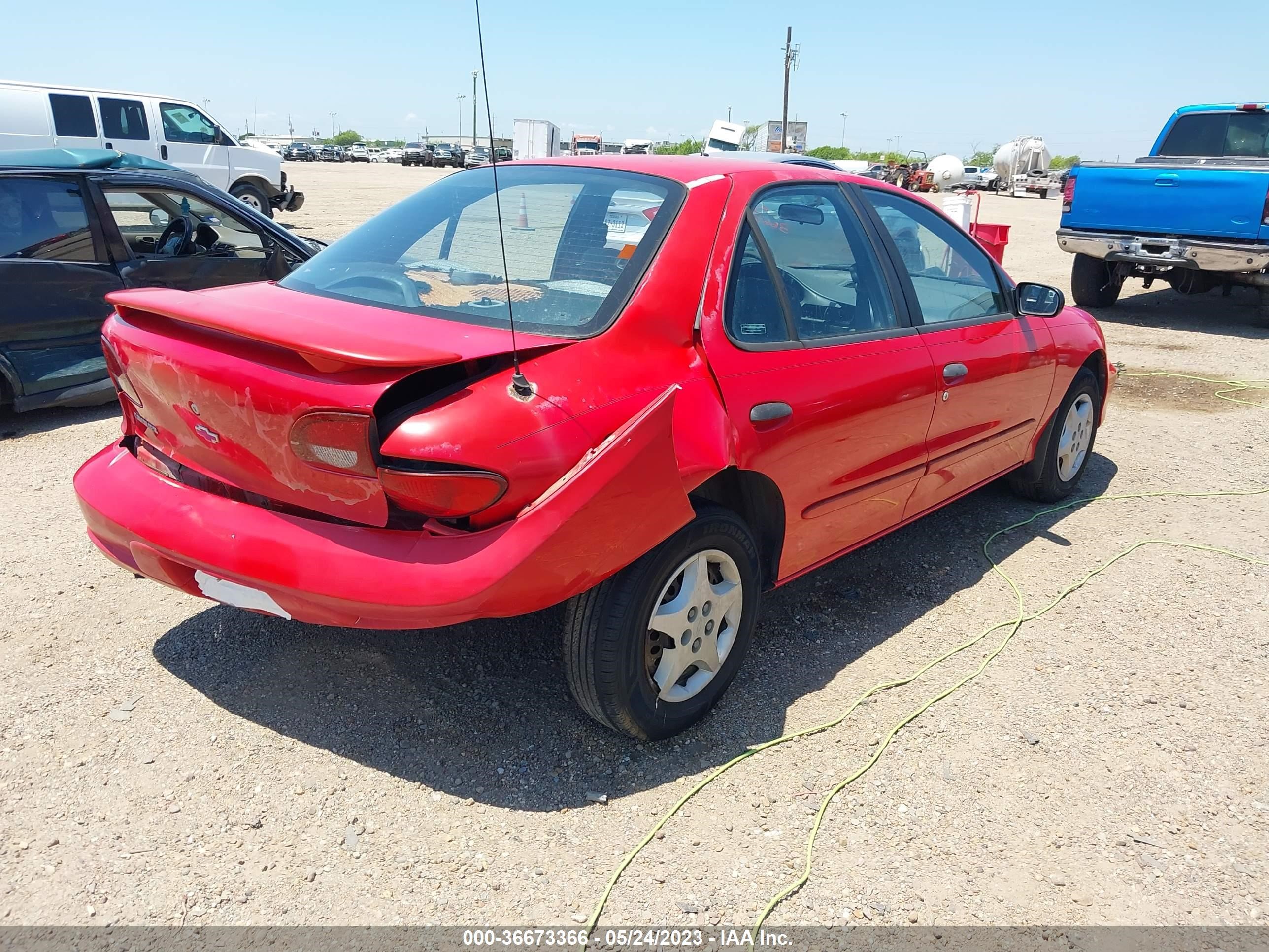 Photo 3 VIN: 1G1JC5245Y7223400 - CHEVROLET CAVALIER 