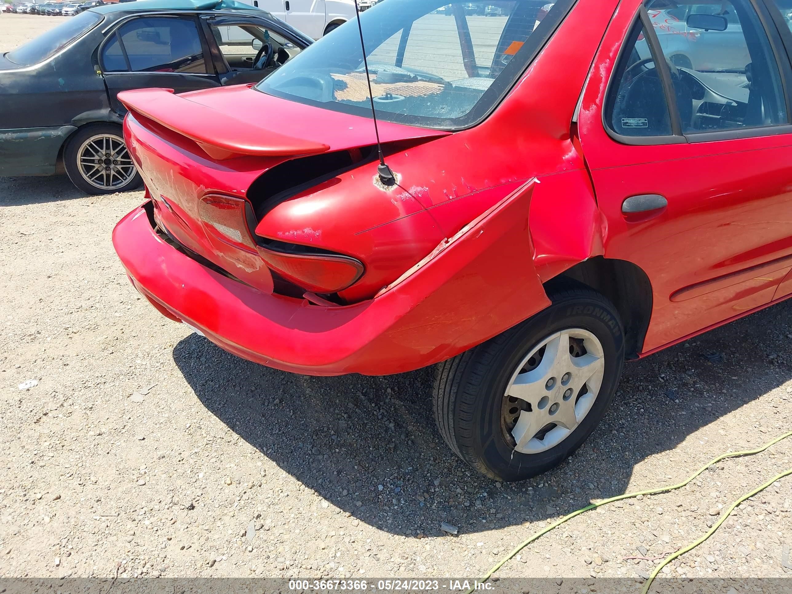 Photo 5 VIN: 1G1JC5245Y7223400 - CHEVROLET CAVALIER 