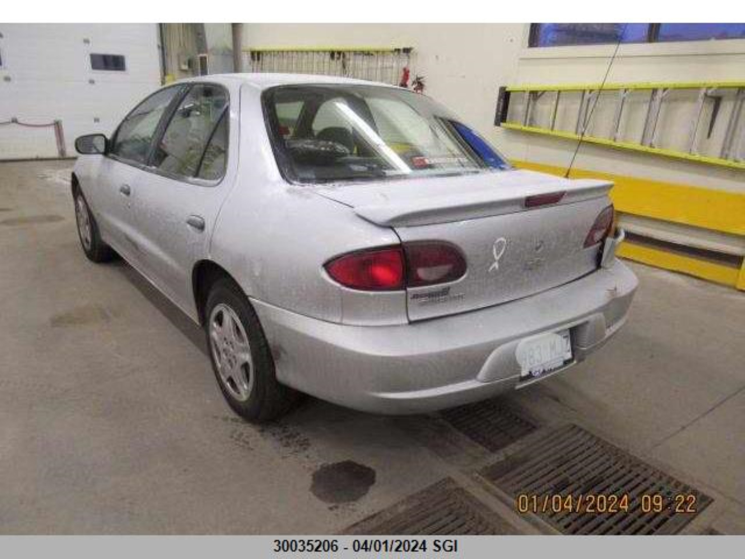 Photo 2 VIN: 1G1JC524727337177 - CHEVROLET CAVALIER 