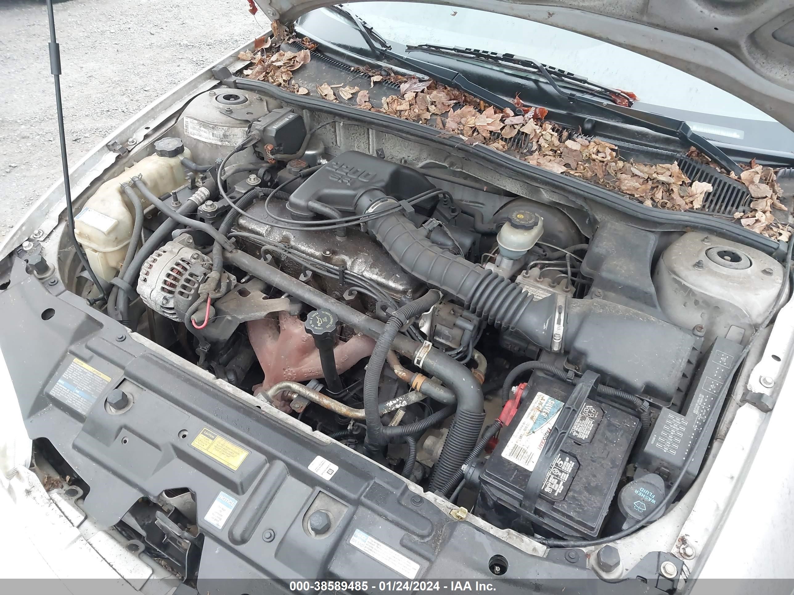 Photo 9 VIN: 1G1JC524X17352335 - CHEVROLET CAVALIER 