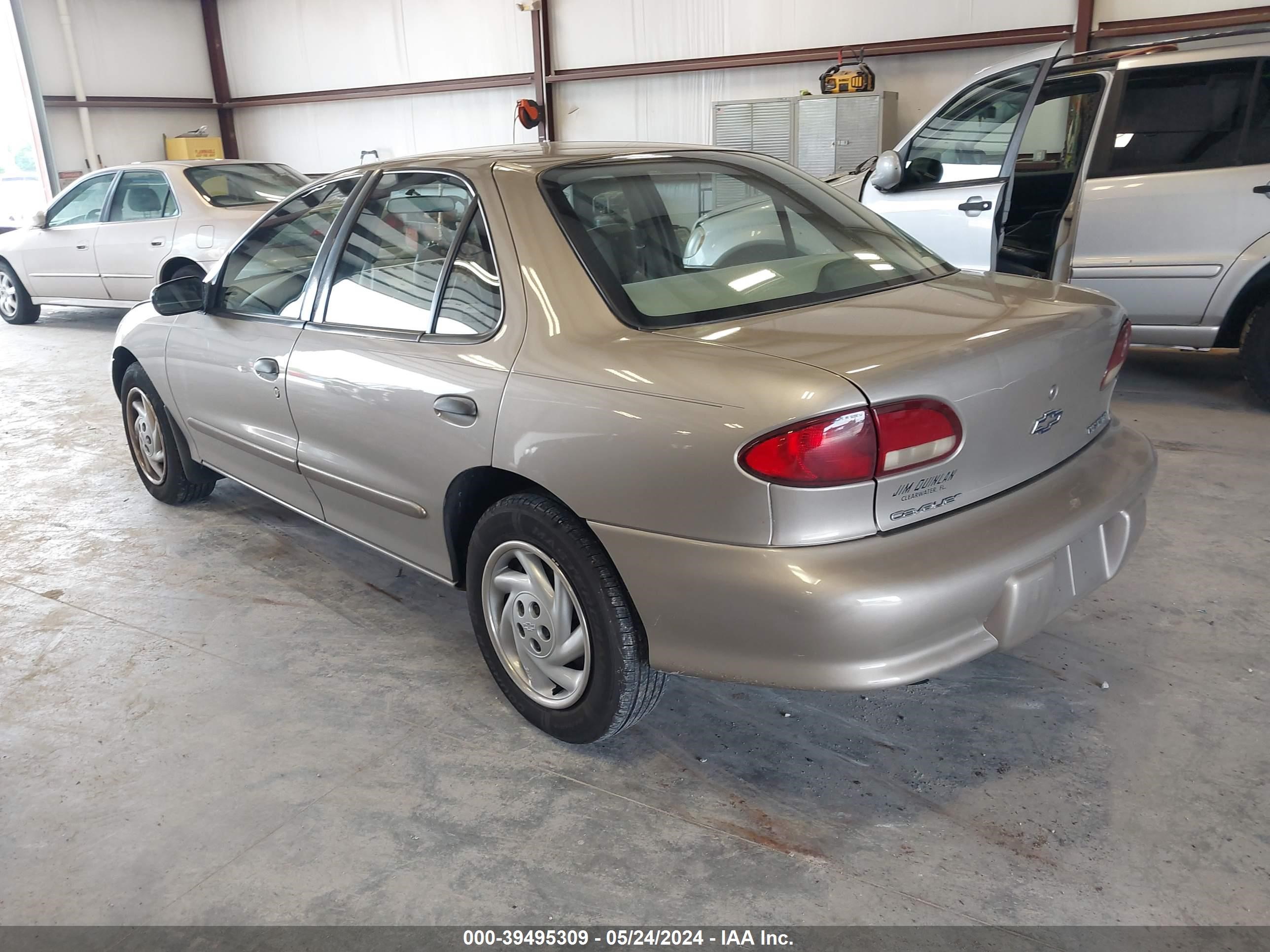 Photo 2 VIN: 1G1JC524XV7234193 - CHEVROLET CAVALIER 