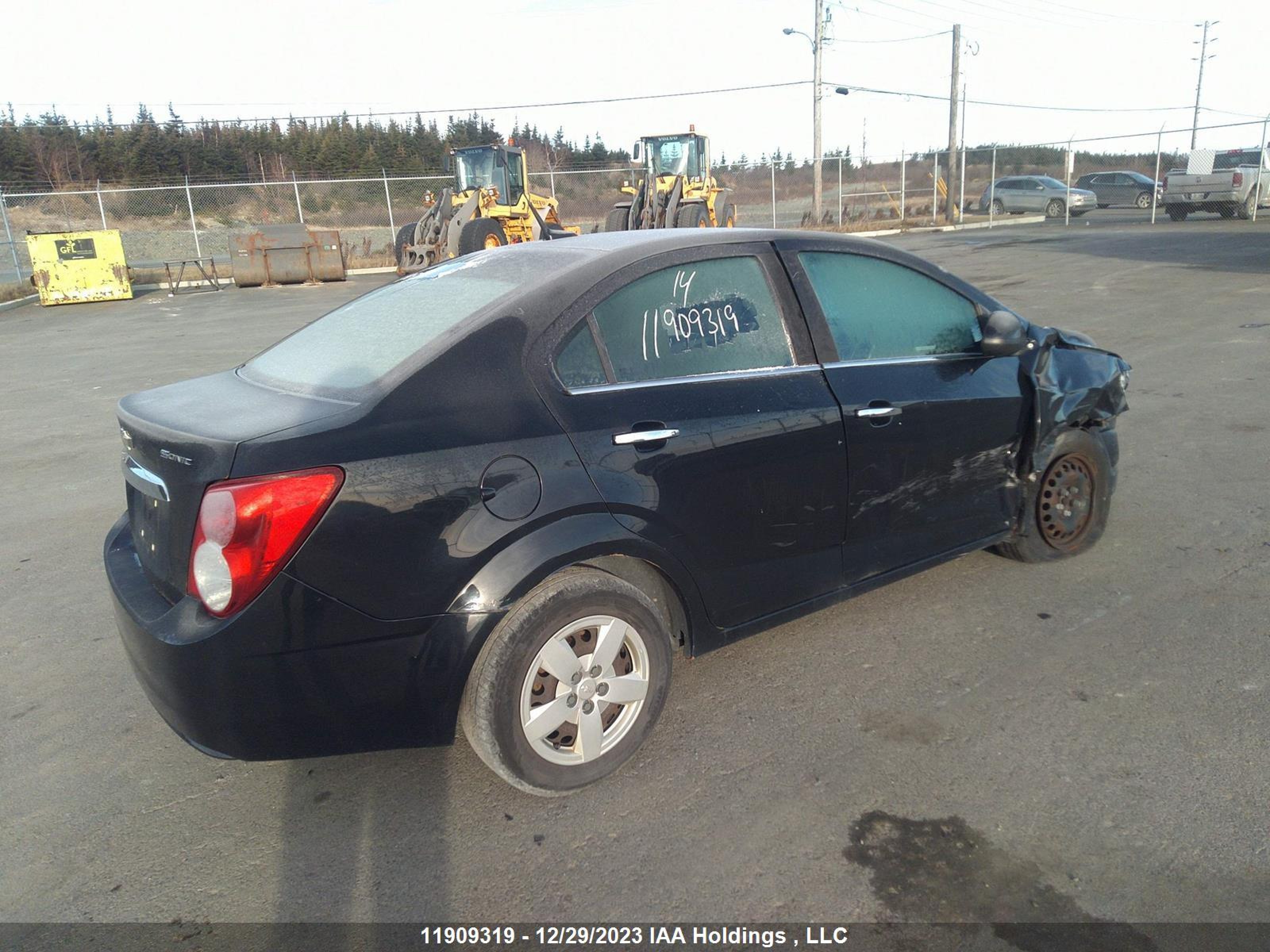 Photo 3 VIN: 1G1JC5EH1E4185546 - CHEVROLET SONIC 