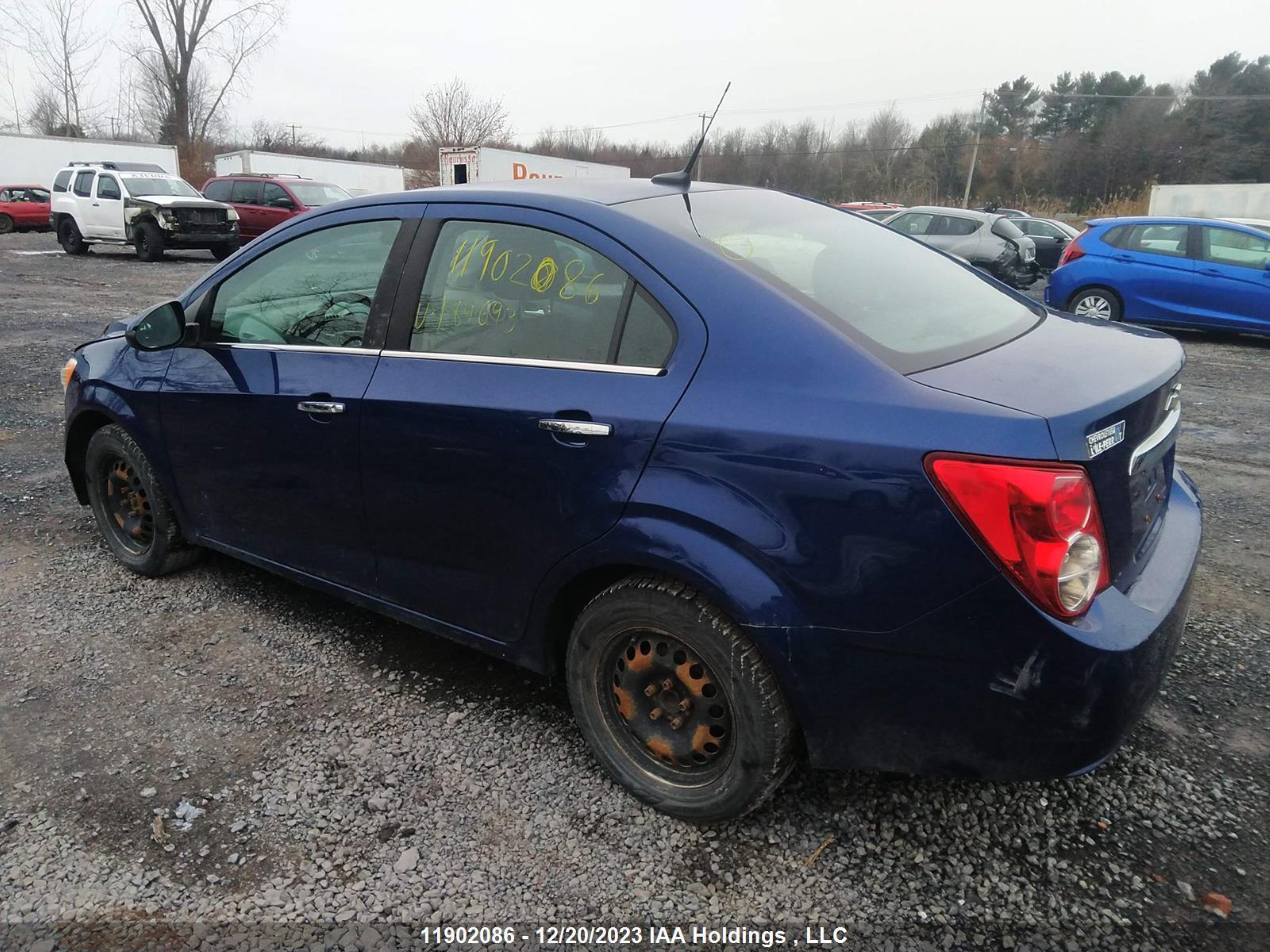 Photo 2 VIN: 1G1JC5EH3D4189693 - CHEVROLET SONIC 