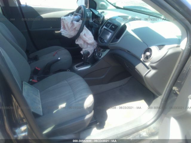 Photo 4 VIN: 1G1JC5SB0F4140700 - CHEVROLET SONIC 