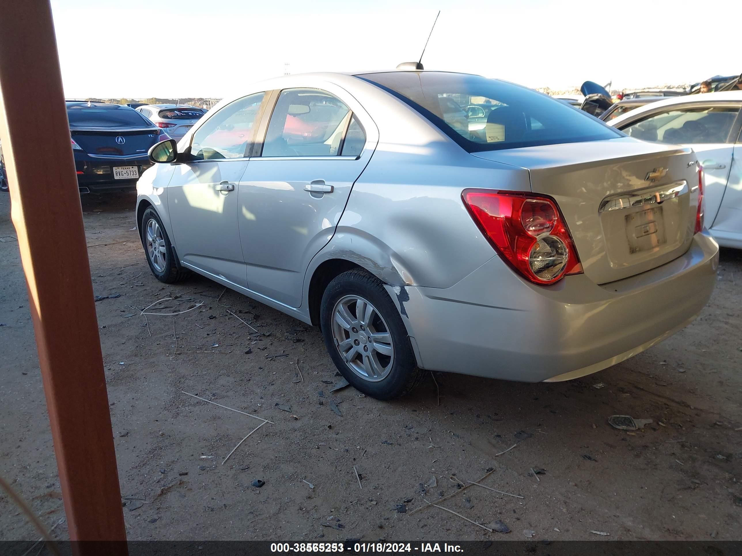 Photo 6 VIN: 1G1JC5SB0G4181068 - CHEVROLET SONIC 