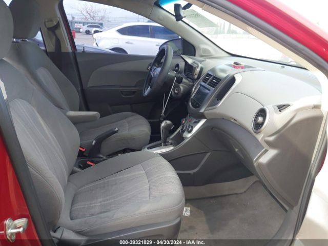 Photo 4 VIN: 1G1JC5SB1E4111754 - CHEVROLET SONIC 