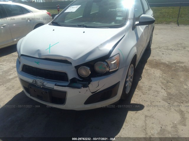 Photo 5 VIN: 1G1JC5SB2D4169046 - CHEVROLET SONIC 